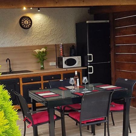 Villa T3 A 10' De Cassis - Piscine Privee Et Cuisine D'Ete Exterieure Carnoux-en-Provence Εξωτερικό φωτογραφία