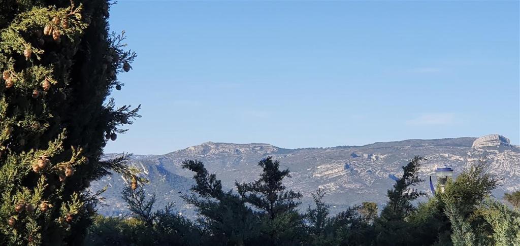 Villa T3 A 10' De Cassis - Piscine Privee Et Cuisine D'Ete Exterieure Carnoux-en-Provence Εξωτερικό φωτογραφία