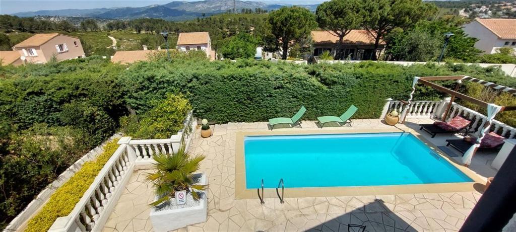 Villa T3 A 10' De Cassis - Piscine Privee Et Cuisine D'Ete Exterieure Carnoux-en-Provence Εξωτερικό φωτογραφία
